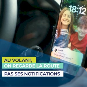 Spot ''notifications au volant'' 